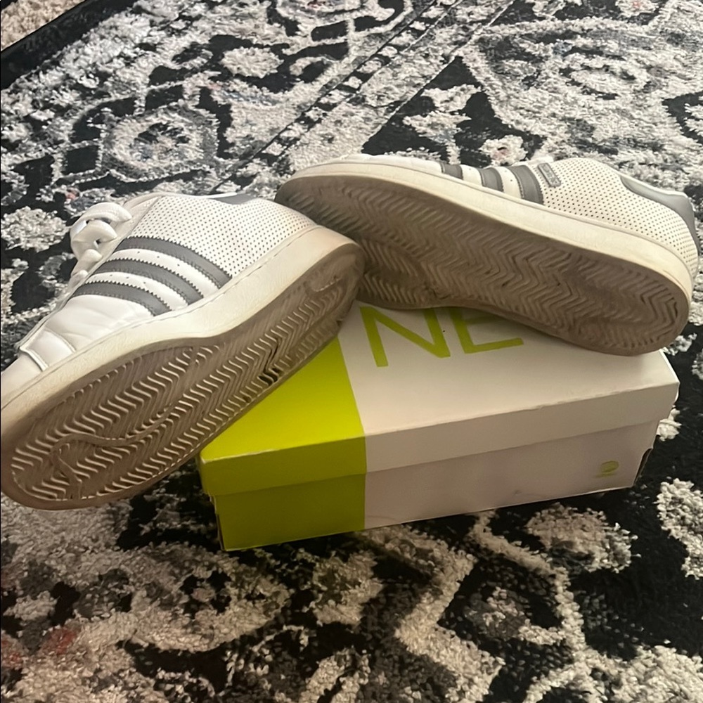 Adidas Neo White Sneakers with Black Stripes - Picture 4 of 5